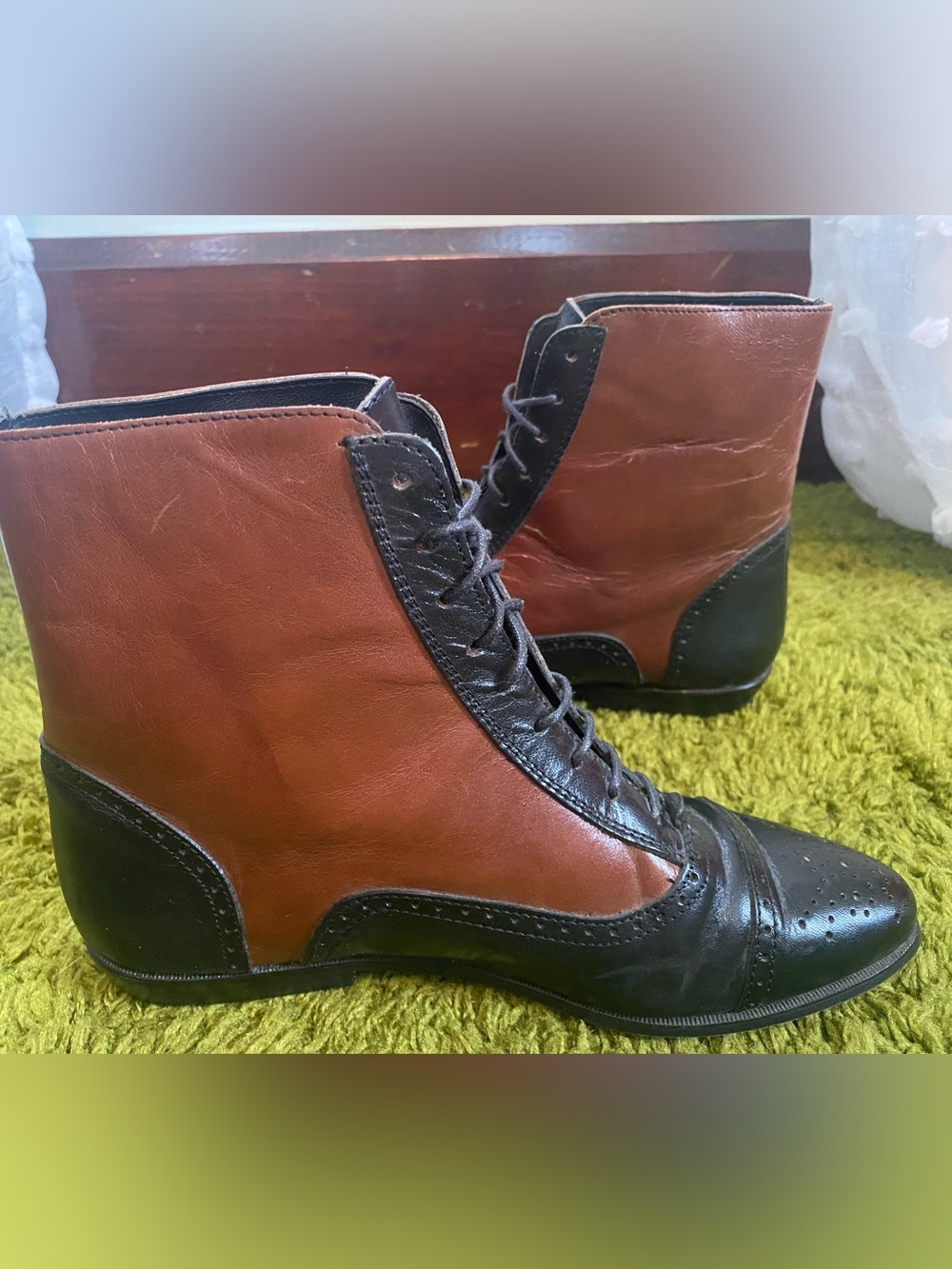 Lord & Taylor 80’s Vintage Two-Toned Leather Boots - Picture 6 of 13